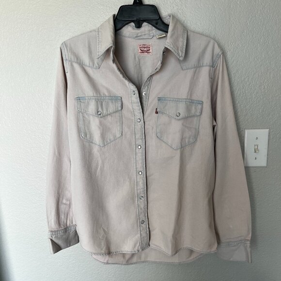 Levi’s Long Sleeve Shirt Pearl Snap Light Pink/Blue Chambray Women’s Size M NEW - Picture 1 of 12